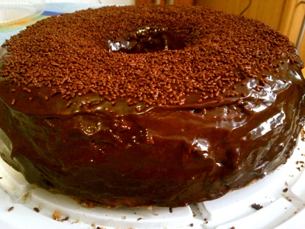 Bolo De Chocolate Fácil E Econômico Doce Quintal Confeitaria